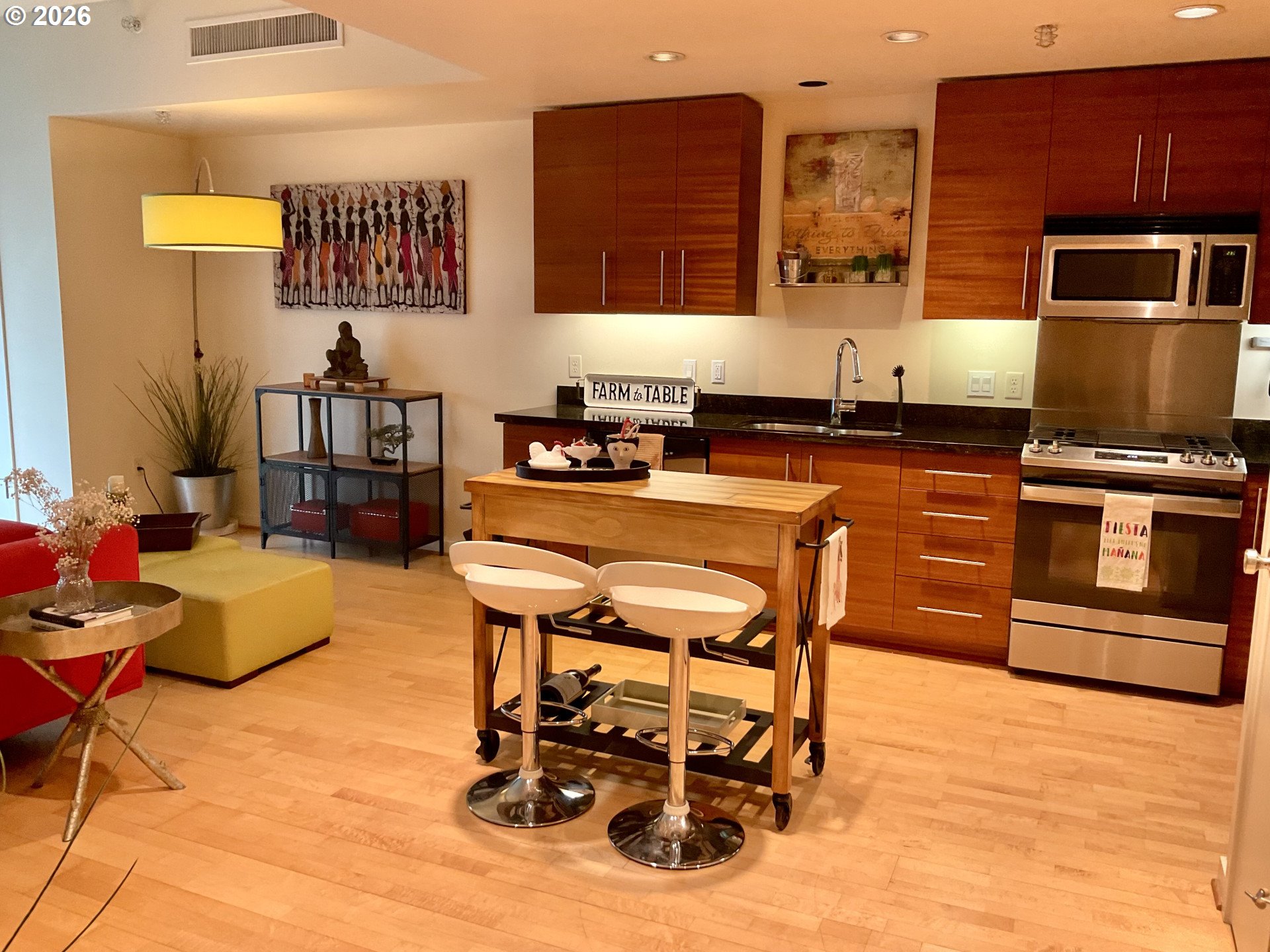 1830 Northwest Riverscape Street, Unit 307 Portland, OR 97209 - Photo 11 of 33