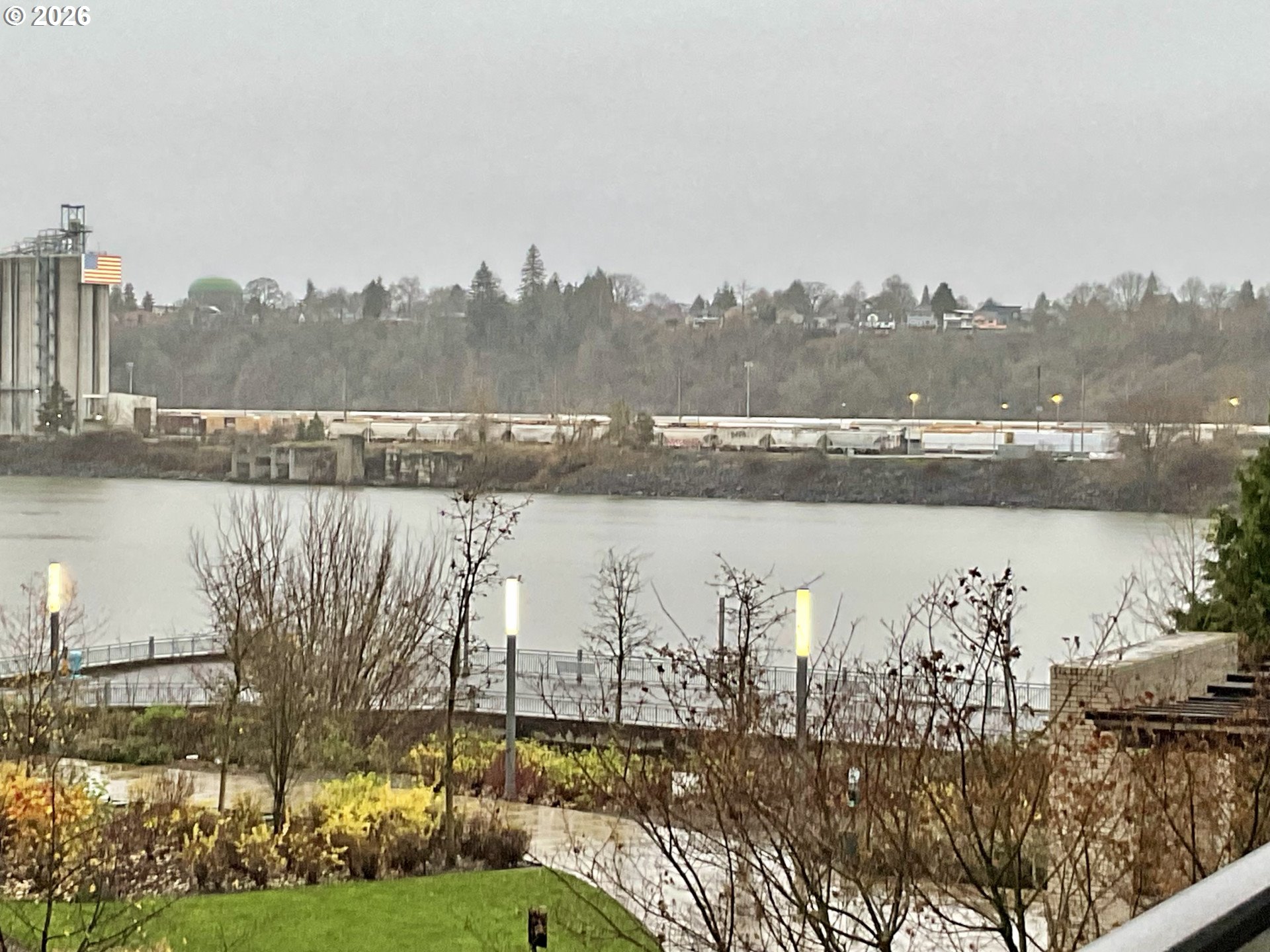 1830 Northwest Riverscape Street, Unit 307 Portland, OR 97209 - Photo 2 of 33