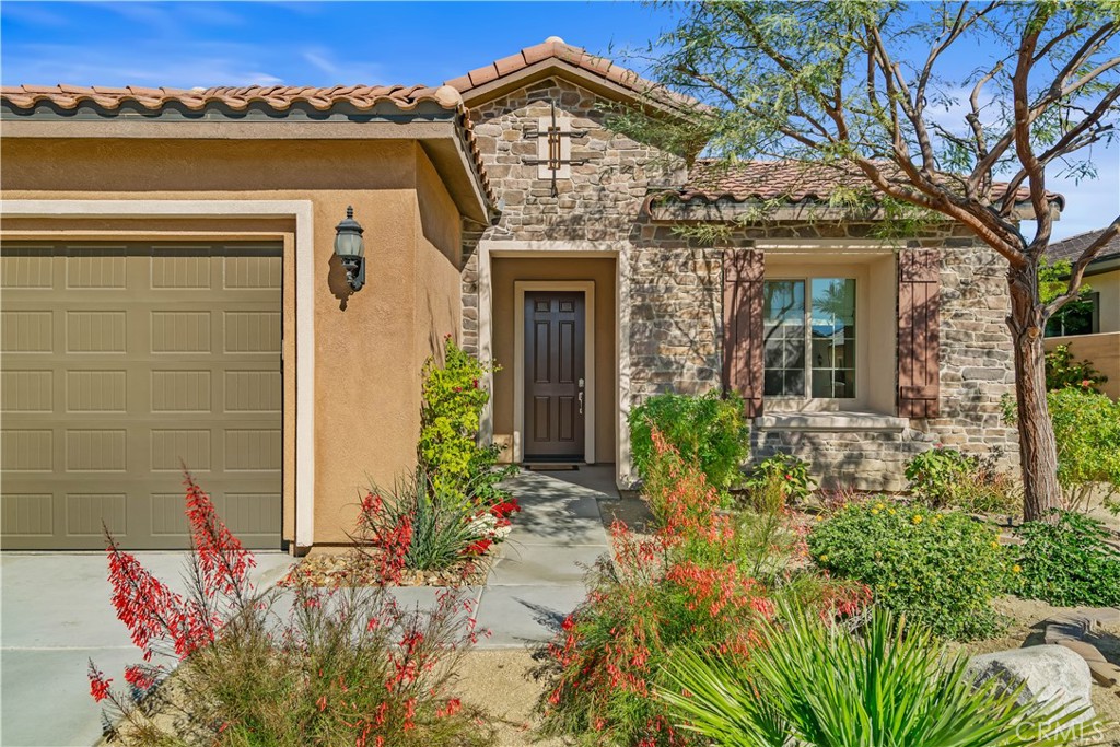 82 Prosecco Rancho Mirage, CA 92270 - Photo 2 of 56