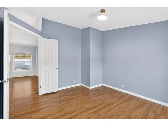 $165,000 | 1949 Southeast Palmquist Road, Unit 7, Gresham, OR 97080