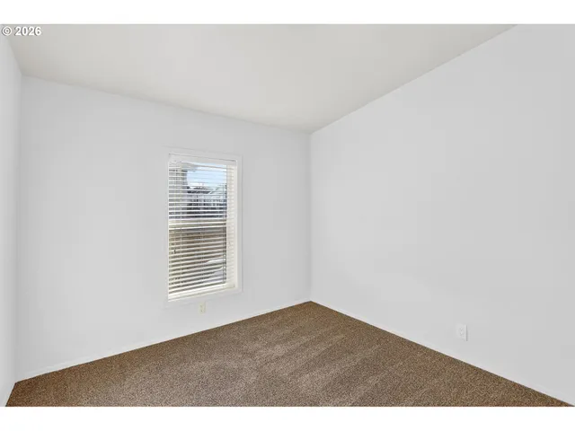 $165,000 | 1949 Southeast Palmquist Road, Unit 7, Gresham, OR 97080