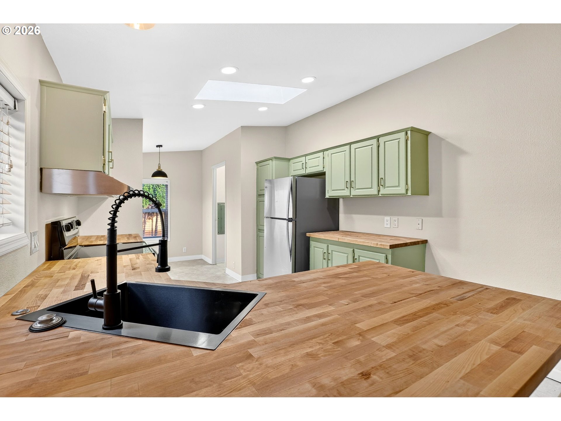 1949 Southeast Palmquist Road, Unit 7 Gresham, OR 97080 - Photo 7 of 22