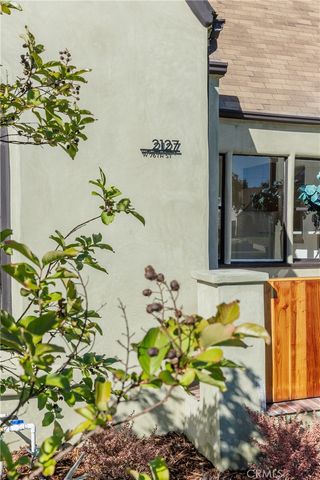 $1,149,000 | 2127 West 76th Street, Los Angeles, CA 90047