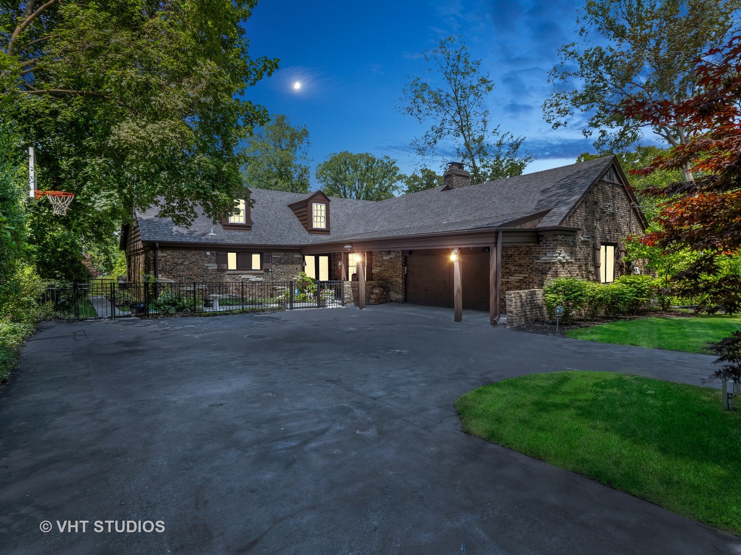 940 Shermer Road Northbrook, IL 60062 - Photo 22 of 41 a view of a house with a yard