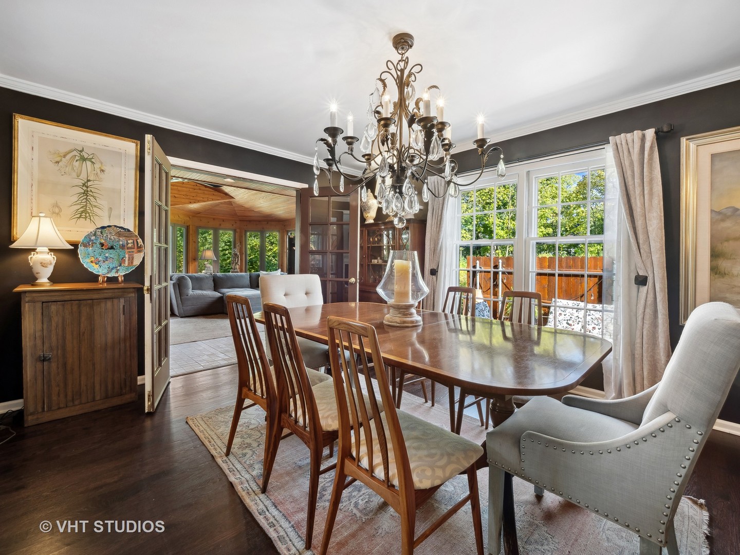940 Shermer Road Northbrook, IL 60062 - Photo 36 of 41 a dining room with furniture a chandelier and wooden floor