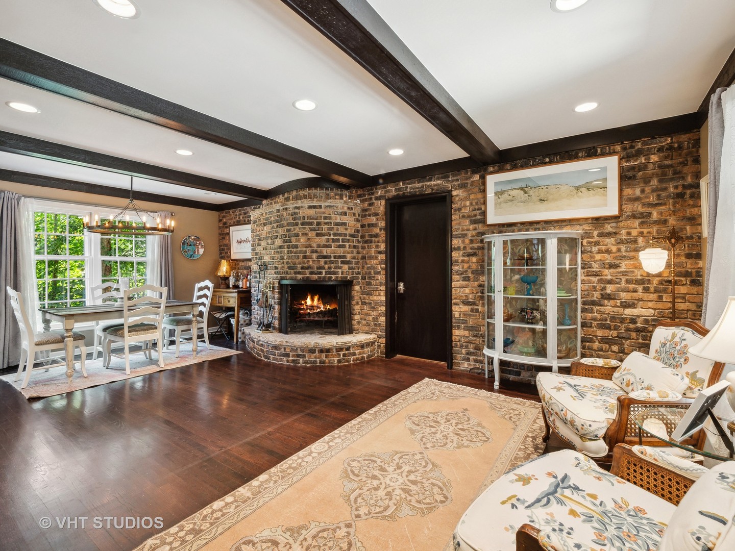 940 Shermer Road Northbrook, IL 60062 - Photo 6 of 41 a living room with furniture and a fireplace