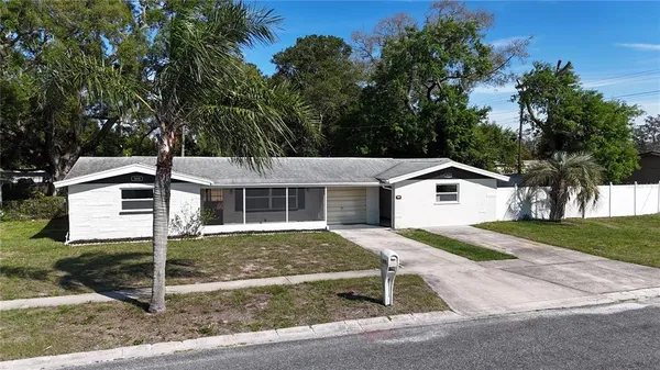 $379,900 | 1808 Harpoon Drive, Holiday, FL 34690