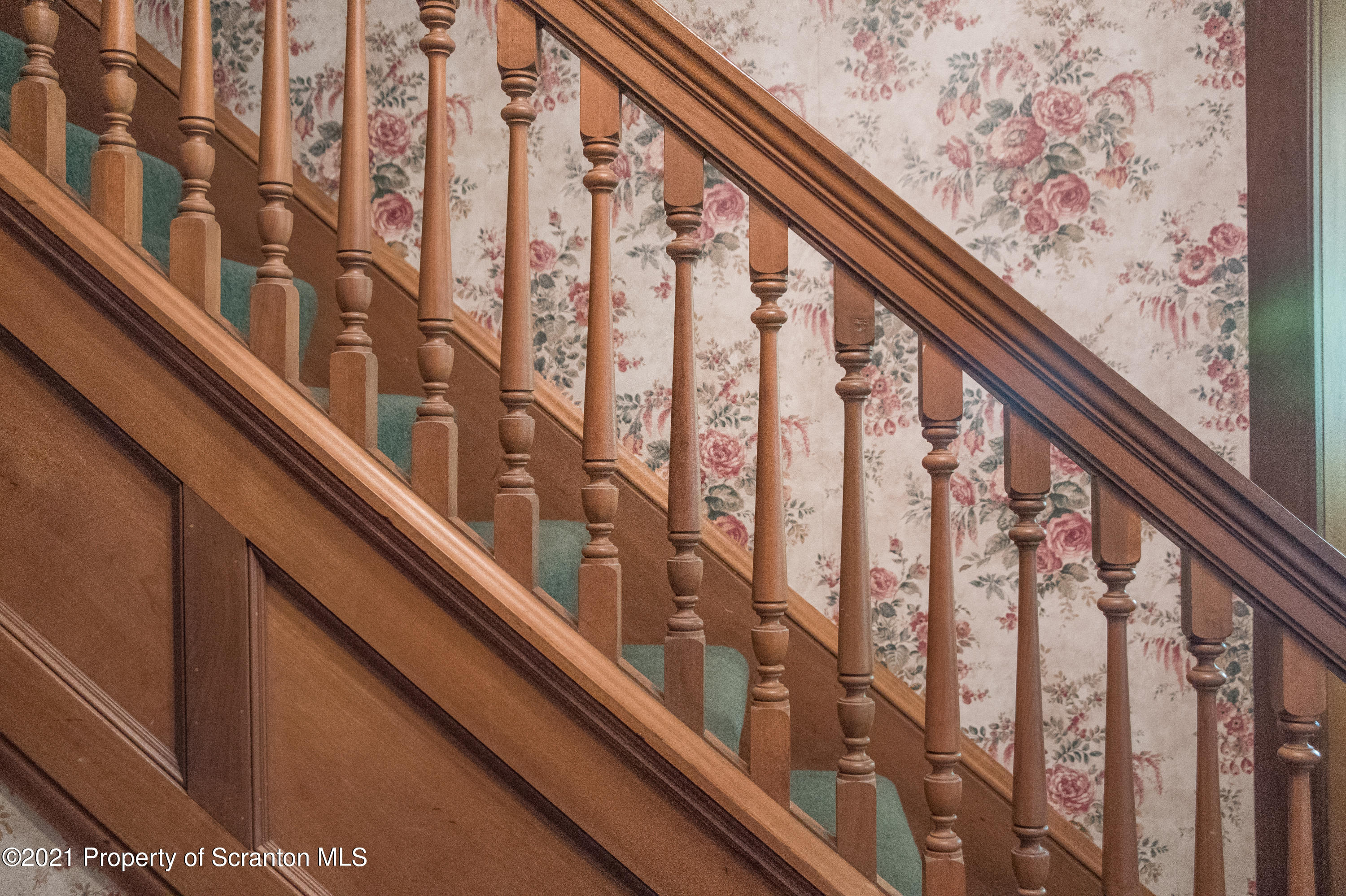 815 Sunset Street Scranton, PA 18509 - Photo 8 of 66 Gallery Image 8