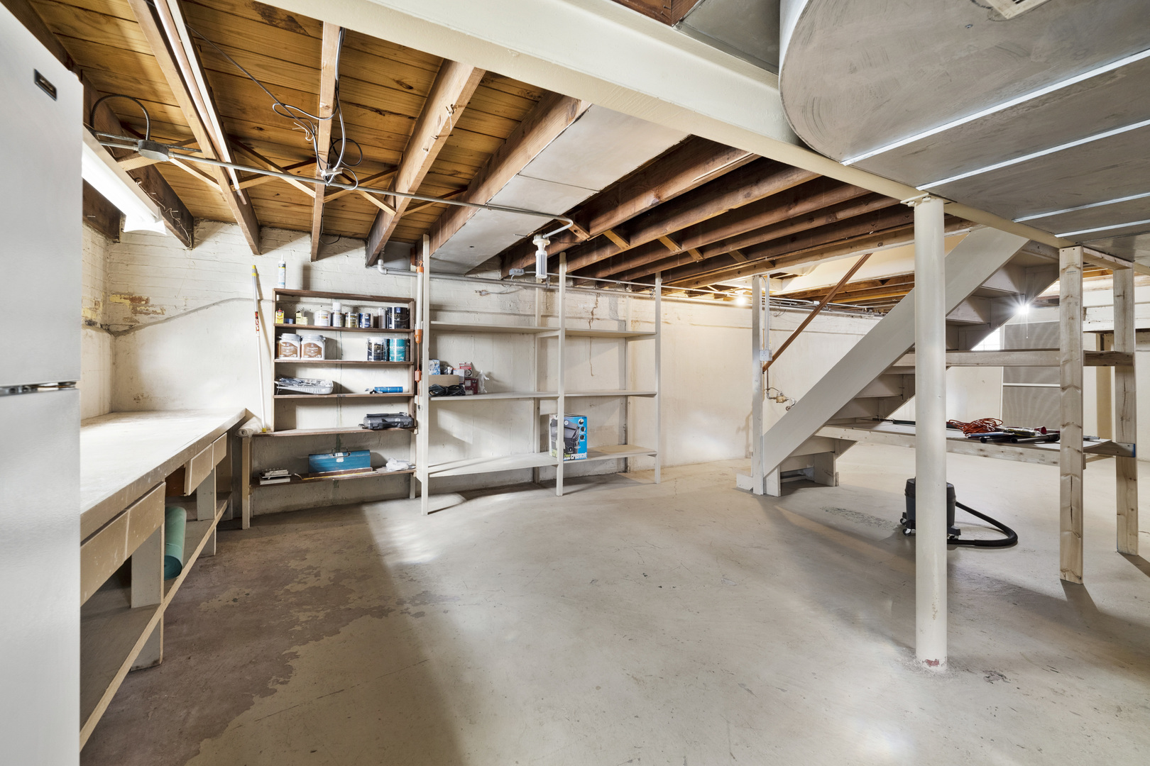 349 East Quincy Street Riverside, IL 60546 - Photo 21 of 26 a view of an empty room with a garage