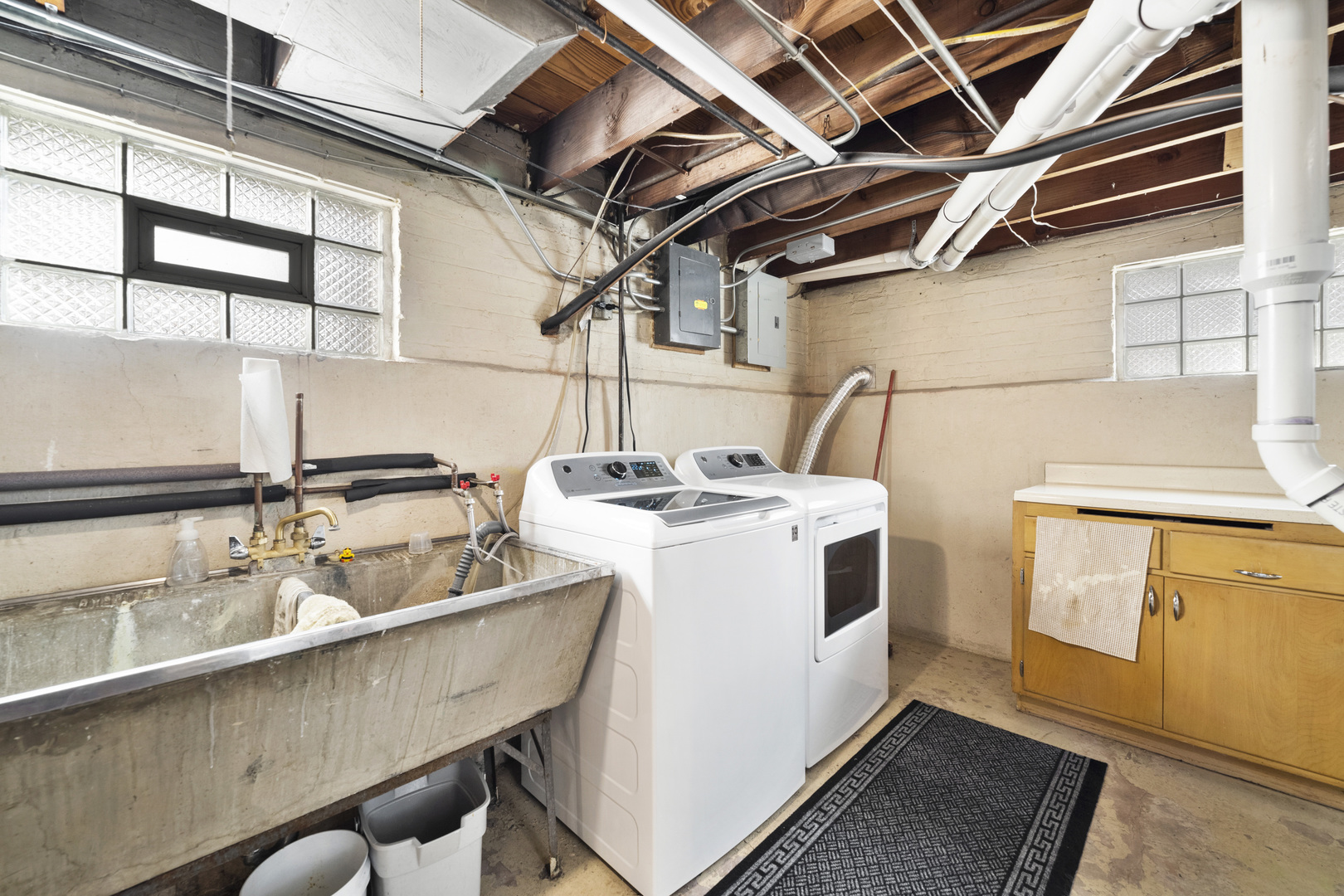 349 East Quincy Street Riverside, IL 60546 - Photo 22 of 26 a utility room with dryer and washer