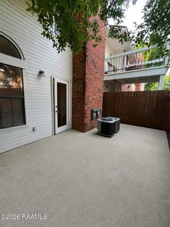 $223,000 | 117 Horseshoe Drive, Unit 14, Lafayette, LA 70503