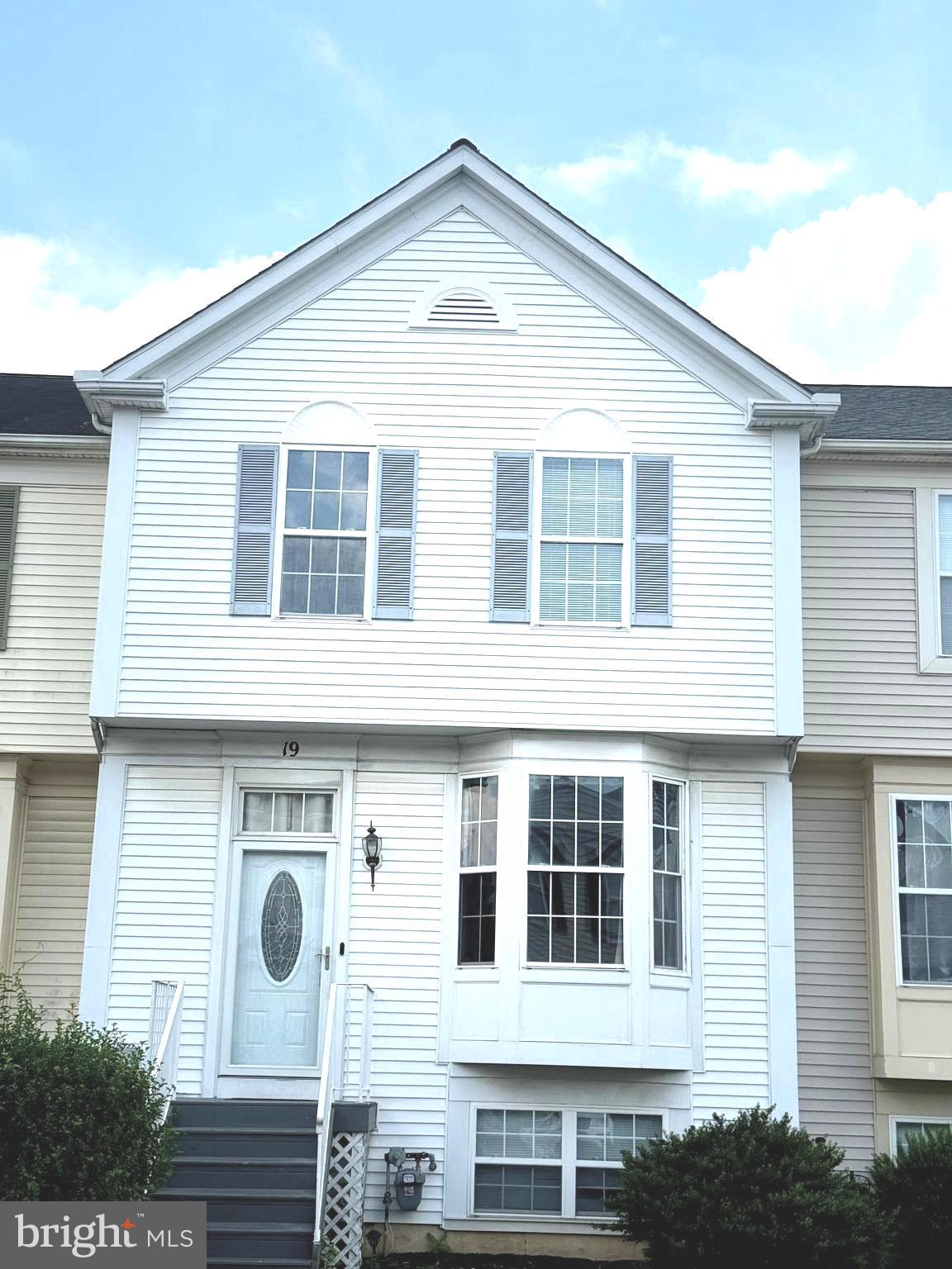 19 Spring Drive Newark, DE 19702 - Photo 3 of 47 a front view of a building