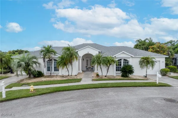 $287,500 | 620 Mirror Lakes Falls Lane, Lehigh Acres, FL 33974