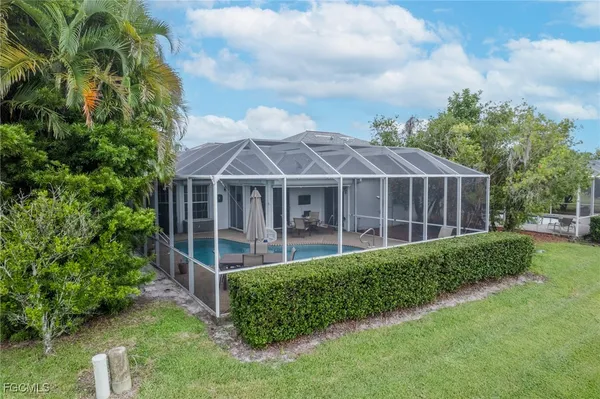 $287,500 | 620 Mirror Lakes Falls Lane, Lehigh Acres, FL 33974