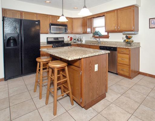 233 Rizzi Drive Irwin, PA 15642 - Photo 2 of 18 Kitchen.