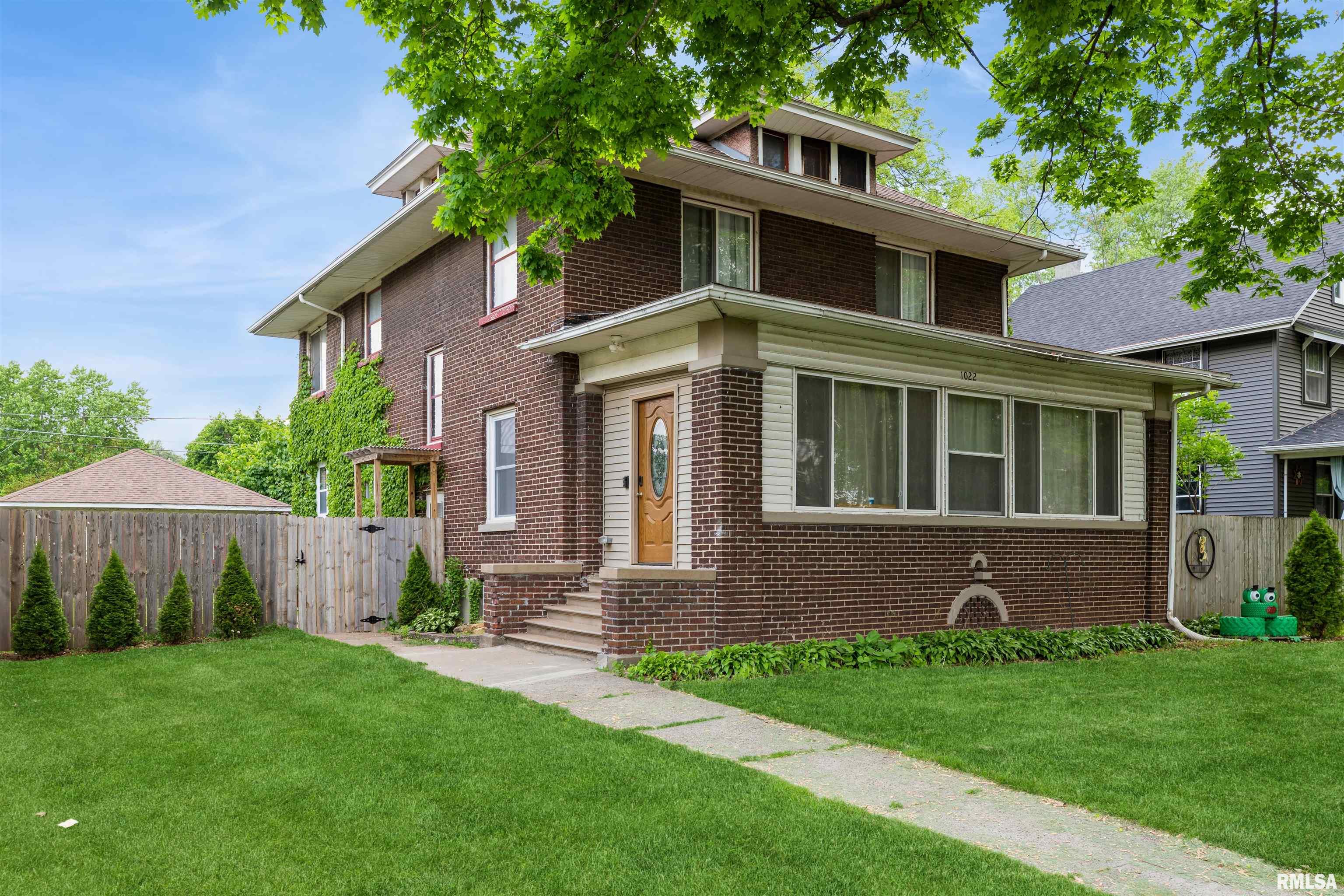 1022 Pershing Boulevard Clinton, IA 52732 - Photo 1 of 18 Gallery Image 1