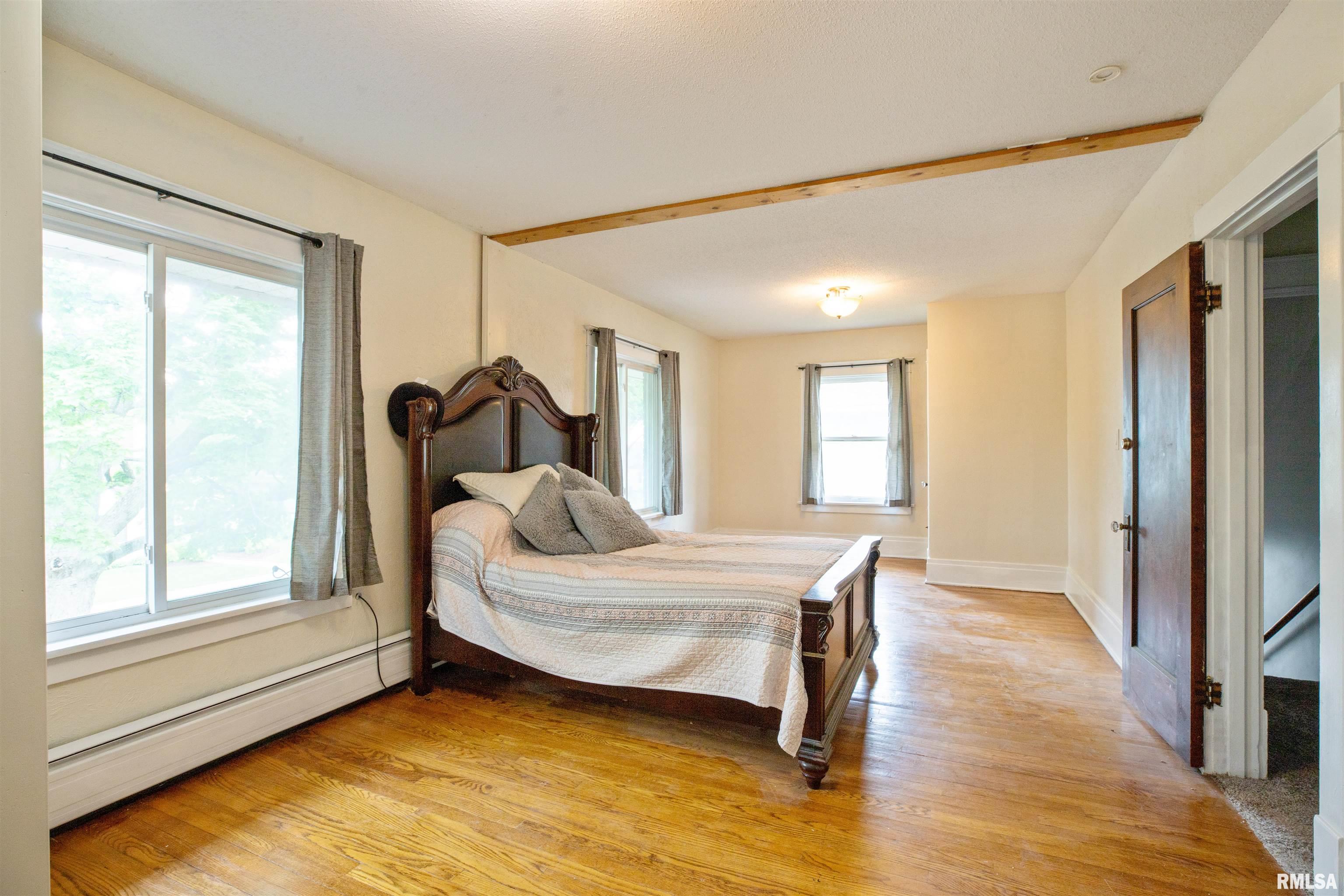 1022 Pershing Boulevard Clinton, IA 52732 - Photo 14 of 18 Gallery Image 14