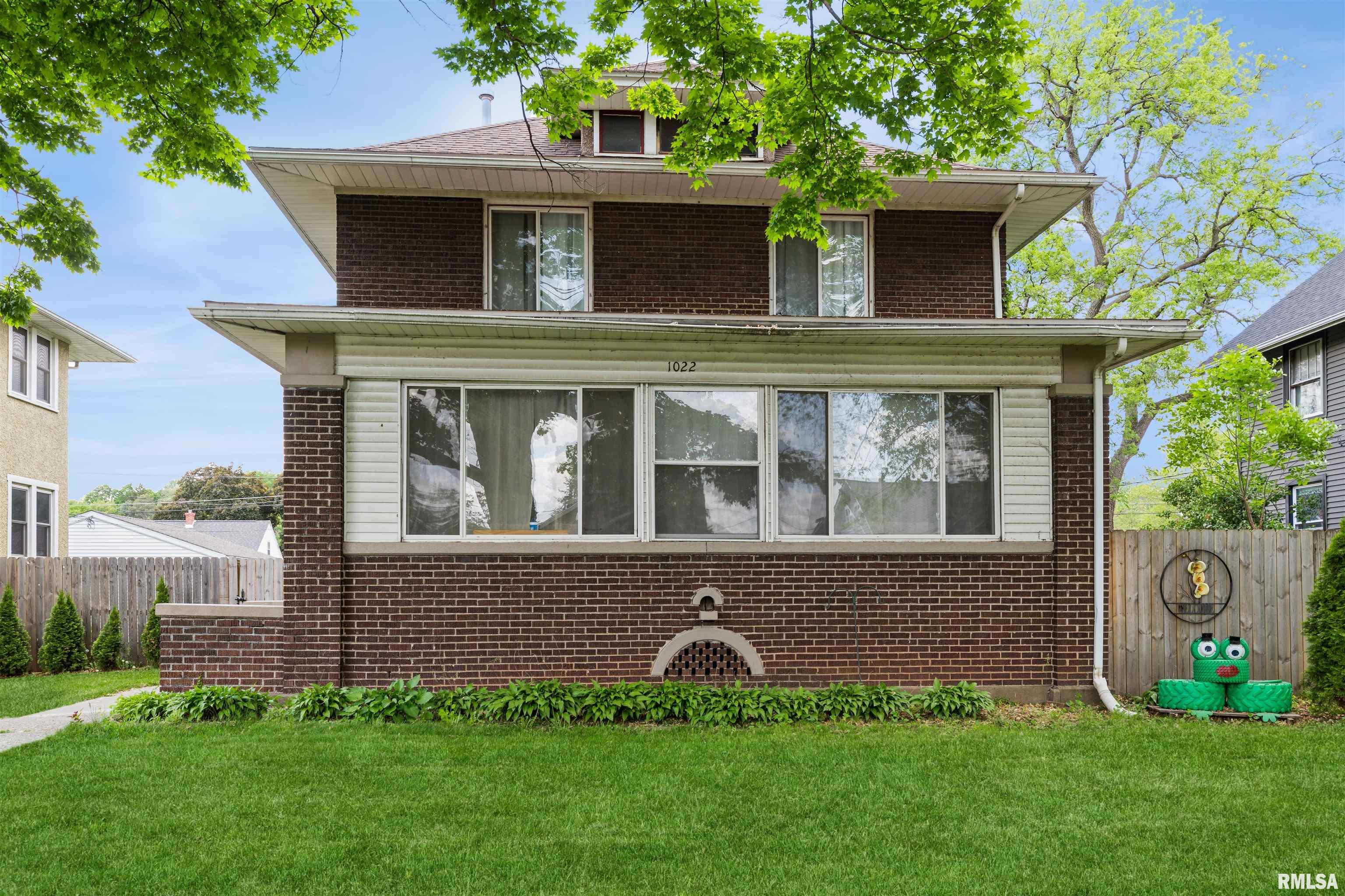 1022 Pershing Boulevard Clinton, IA 52732 - Photo 2 of 18 Gallery Image 2