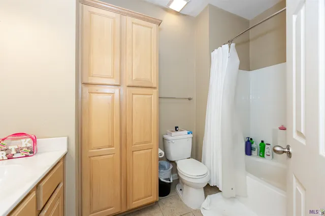 $189,000 | 4000 Lake Beau Pre Boulevard, Unit 17, Baton Rouge, LA 70820