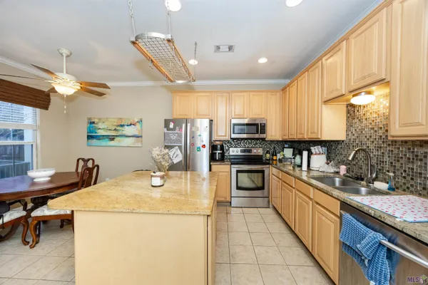 $185,000 | 4000 Lake Beau Pre Boulevard, Unit 17, Baton Rouge, LA 70820