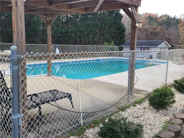 $2,300 | 1351 McKinney Road, Mount Airy, NC 27030