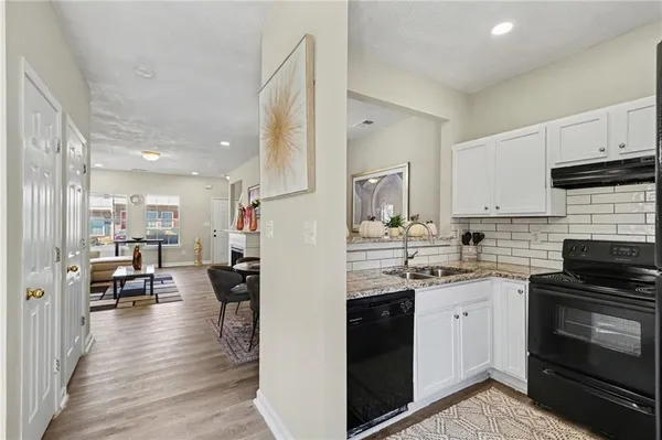 $179,900 | 3604 Ginnis Road, Unit 6, Atlanta, GA 30331