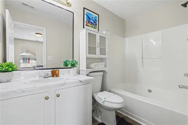 $179,900 | 3604 Ginnis Road, Unit 6, Atlanta, GA 30331