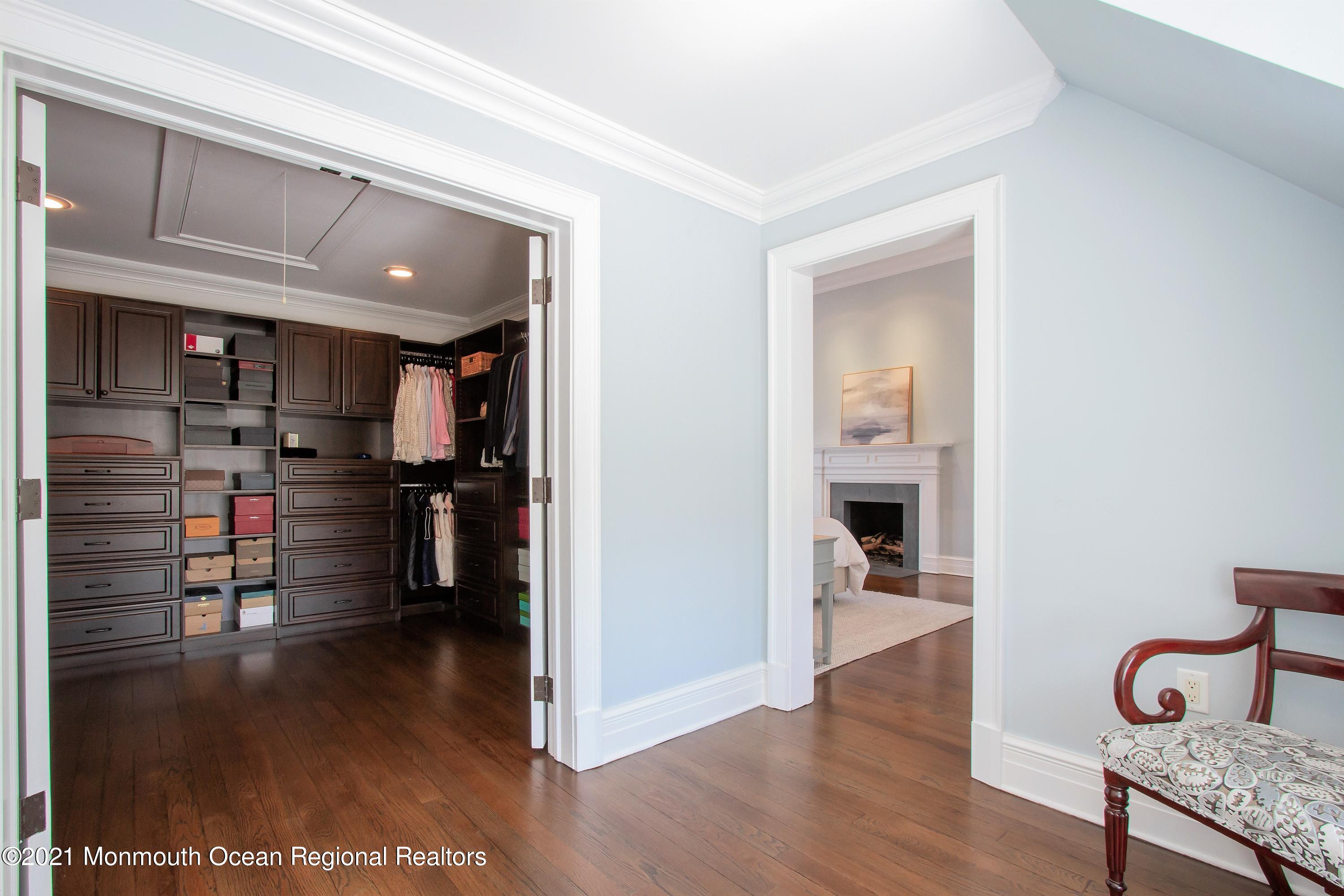 21 Conover Lane Rumson, NJ 07760 - Photo 30 of 40 a view of a living room