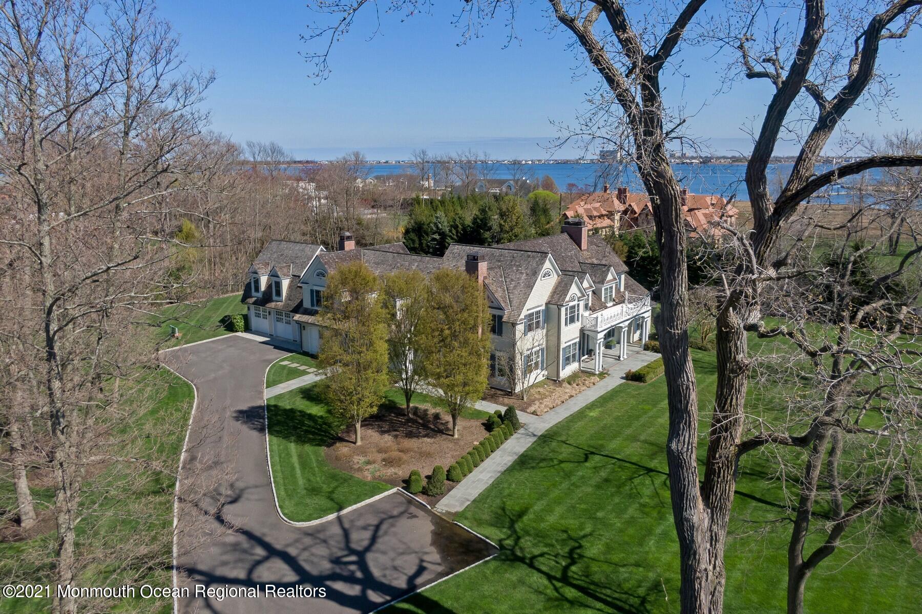 21 Conover Lane Rumson, NJ 07760 - Photo 39 of 40 a view of a city