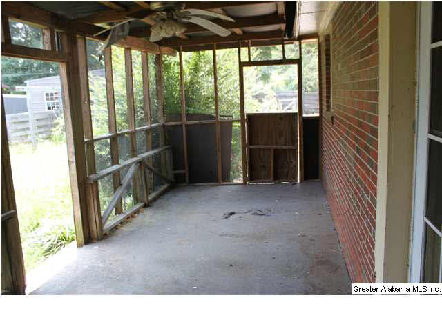 220 Patricia Road Anniston, AL 36206 - Photo 15 of 19