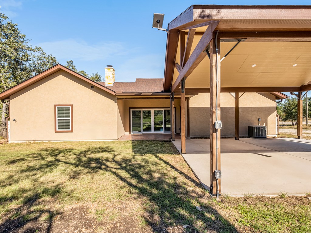 190 Nott Branch Road Harper, TX 78631 - Photo 6 of 40 Gallery Image 6