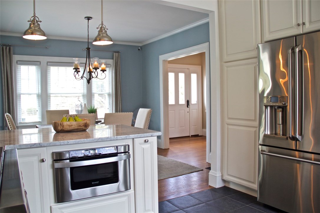 241 Butler Avenue Providence, RI 02906 - Photo 12 of 38