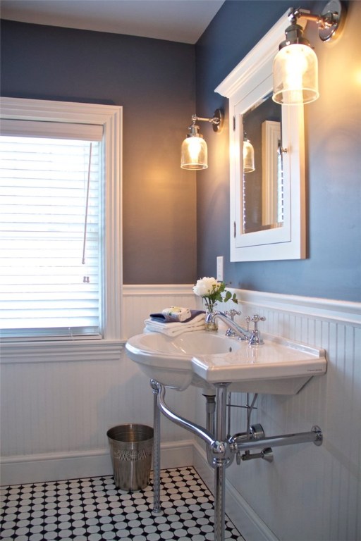 241 Butler Avenue Providence, RI 02906 - Photo 27 of 38