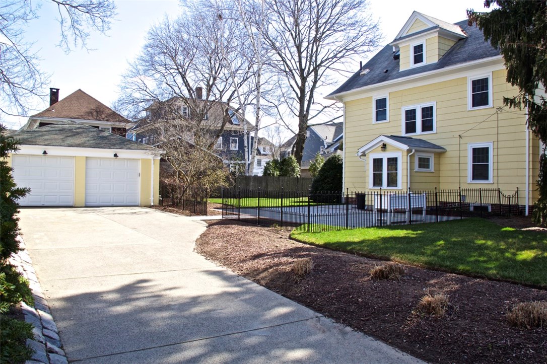 241 Butler Avenue Providence, RI 02906 - Photo 36 of 38