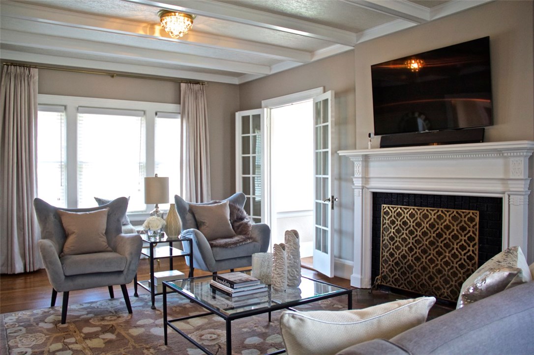 241 Butler Avenue Providence, RI 02906 - Photo 7 of 38