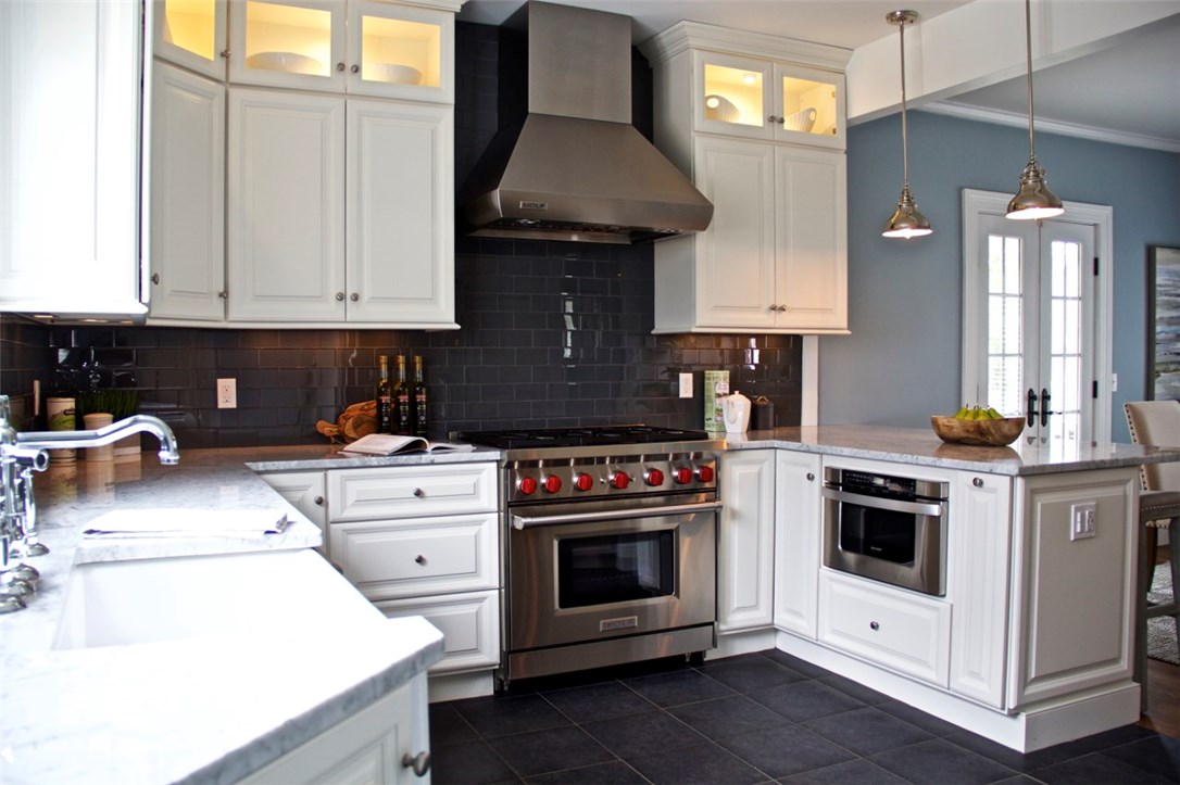 241 Butler Avenue Providence, RI 02906 - Photo 10 of 38