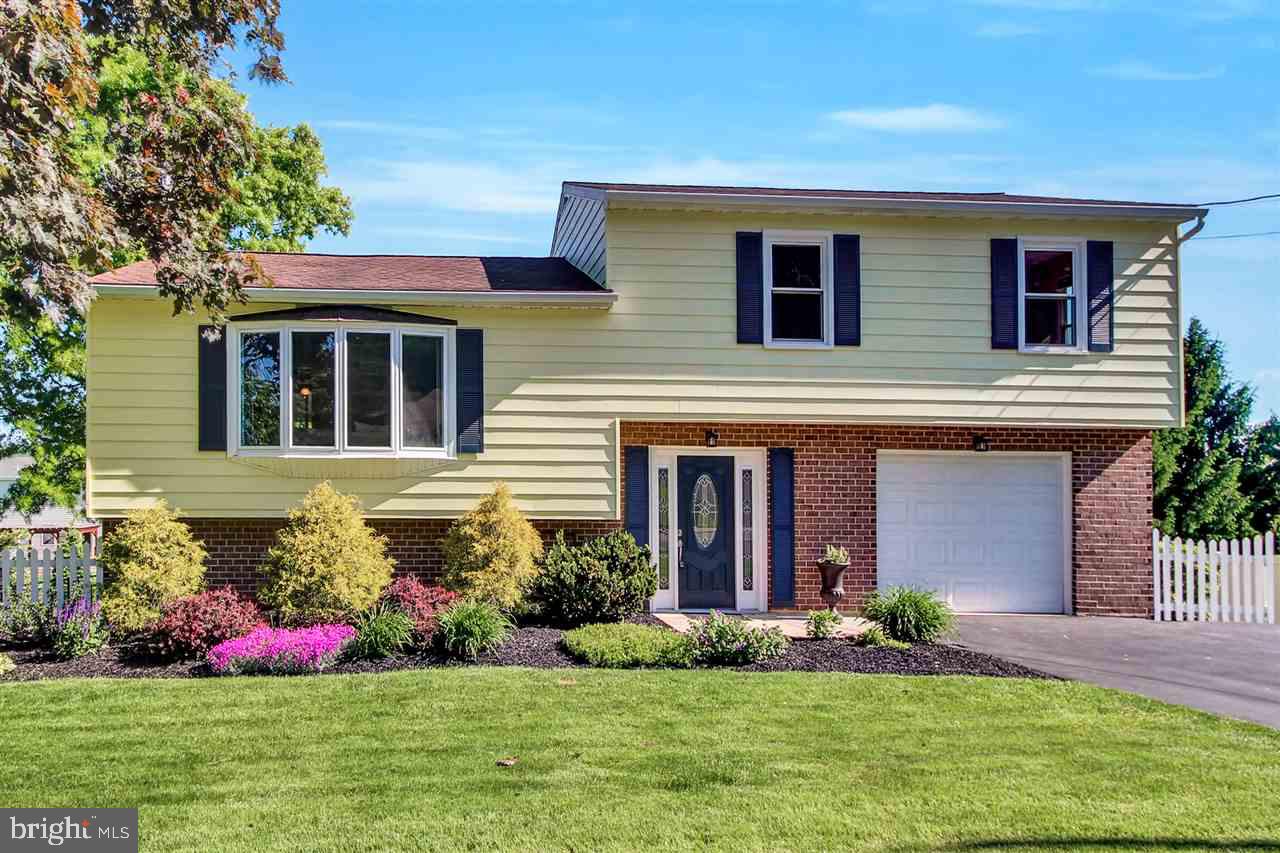 555 Hammond Road York, PA 17406 - Photo 1 of 25 Gallery Image 1
