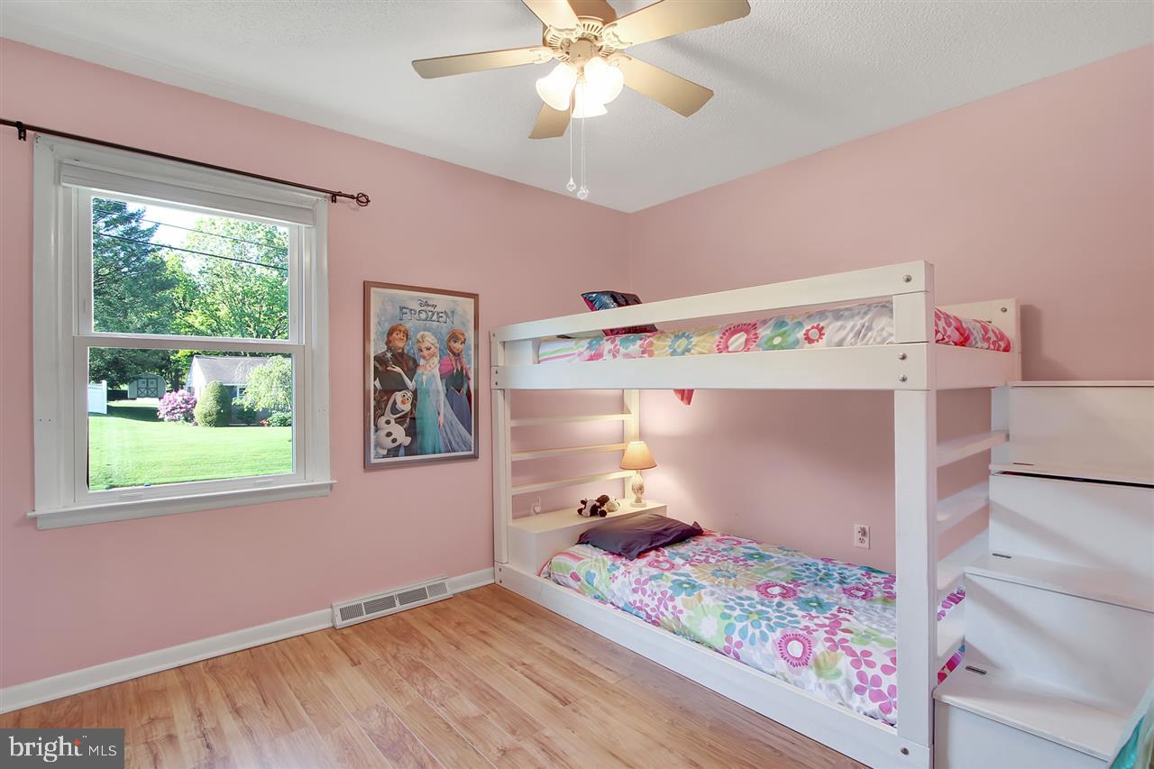 555 Hammond Road York, PA 17406 - Photo 15 of 25 Gallery Image 15