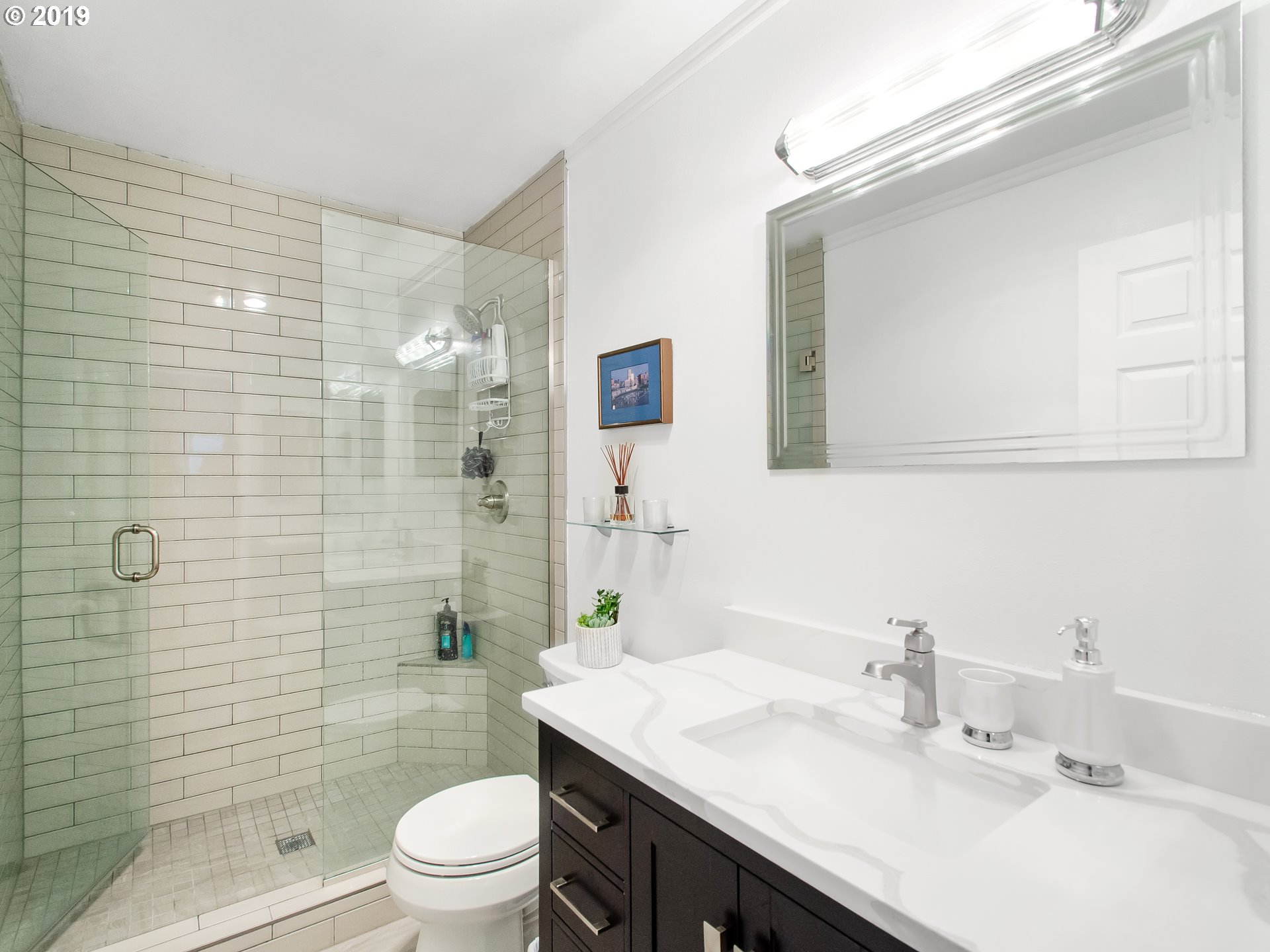 7550 Southwest Barnes Road, Unit H Portland, OR 97225 - Photo 15 of 30 Bathroom