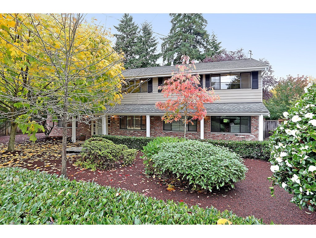 2222 Evergreen Point Road Medina, WA 98039 - Photo 2 of 13