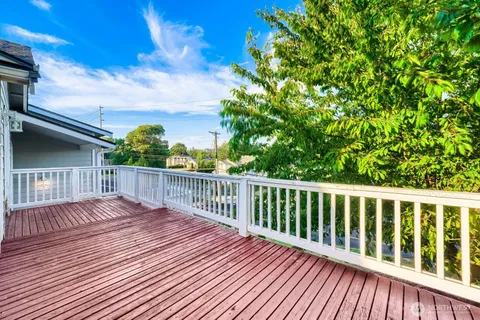 $599,950 | 1312 Browns Point Boulevard Northeast, Tacoma, WA 98422