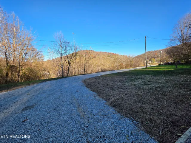 $174,900 | 1288 Maiden Lane, Jellico, TN 37762