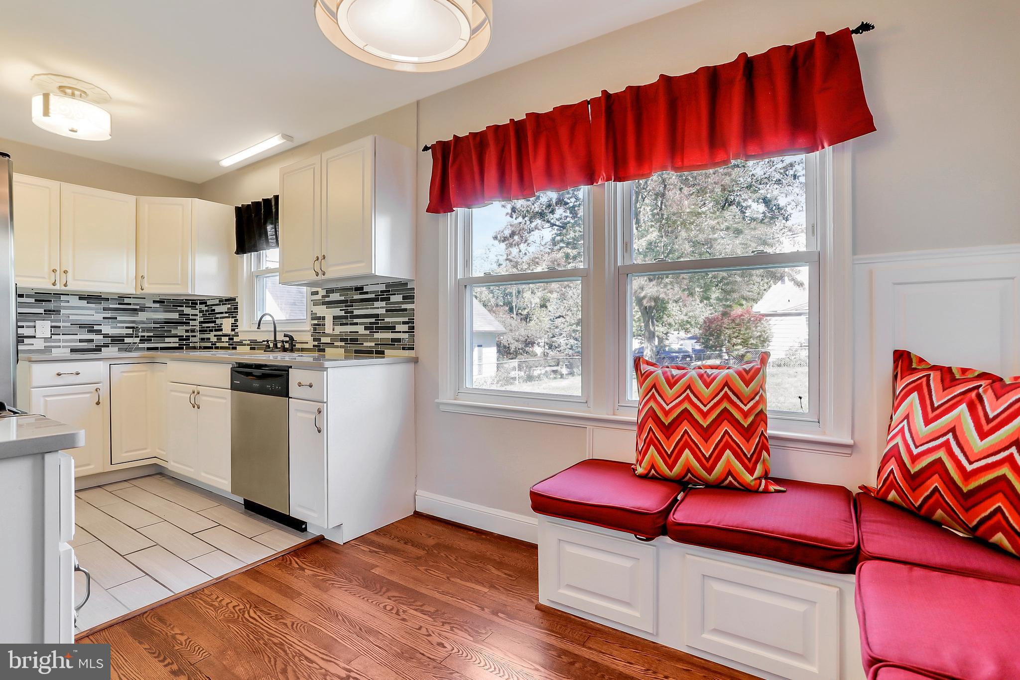 13212 Club Road Hagerstown, MD 21742 - Photo 11 of 54 Eat in kitchen, breakfast nook