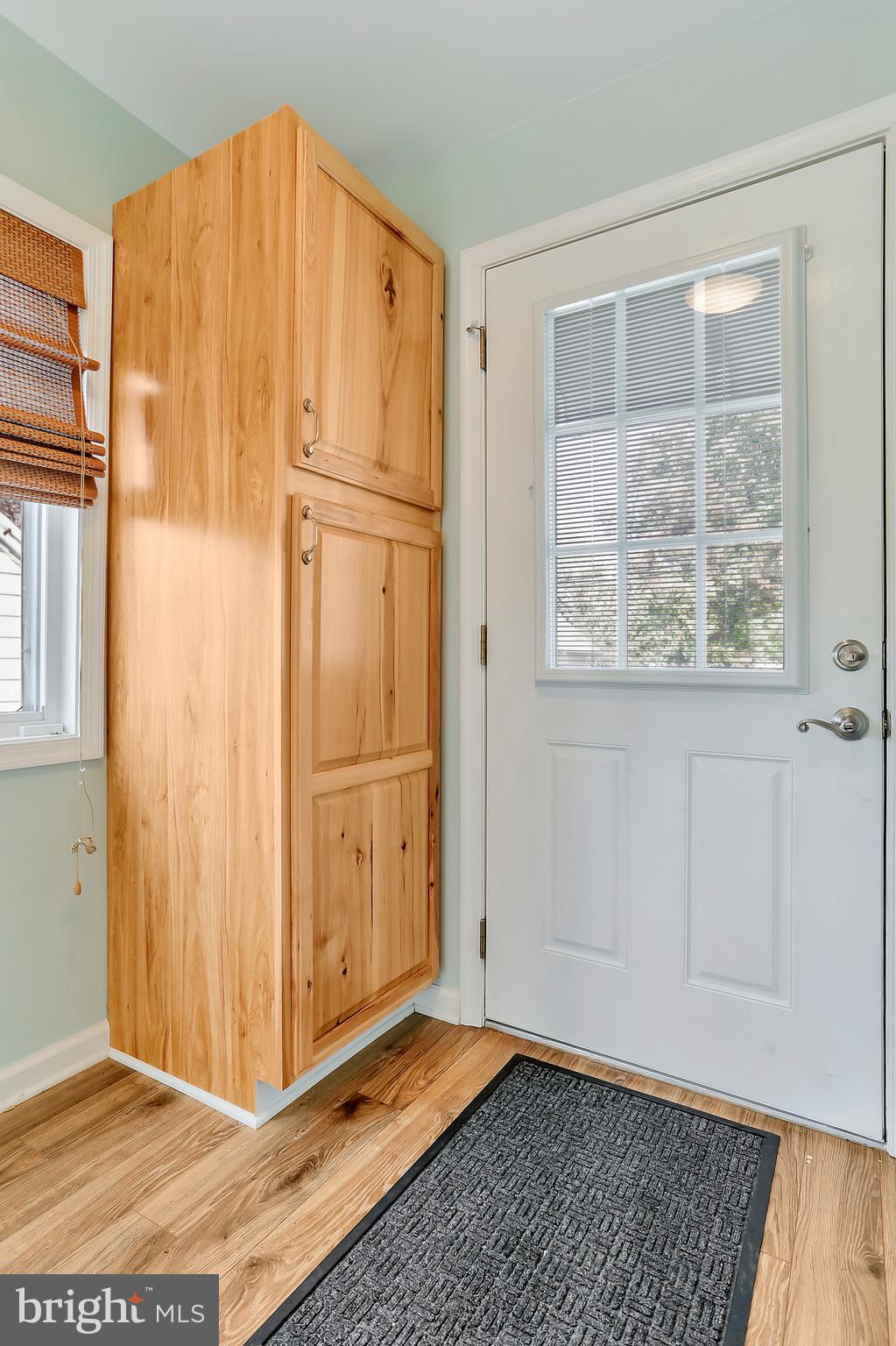 13212 Club Road Hagerstown, MD 21742 - Photo 20 of 54 Foyer, from rear entrance, extra storage