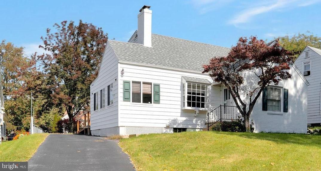 13212 Club Road Hagerstown, MD 21742 - Photo 3 of 54 Gallery Image 3