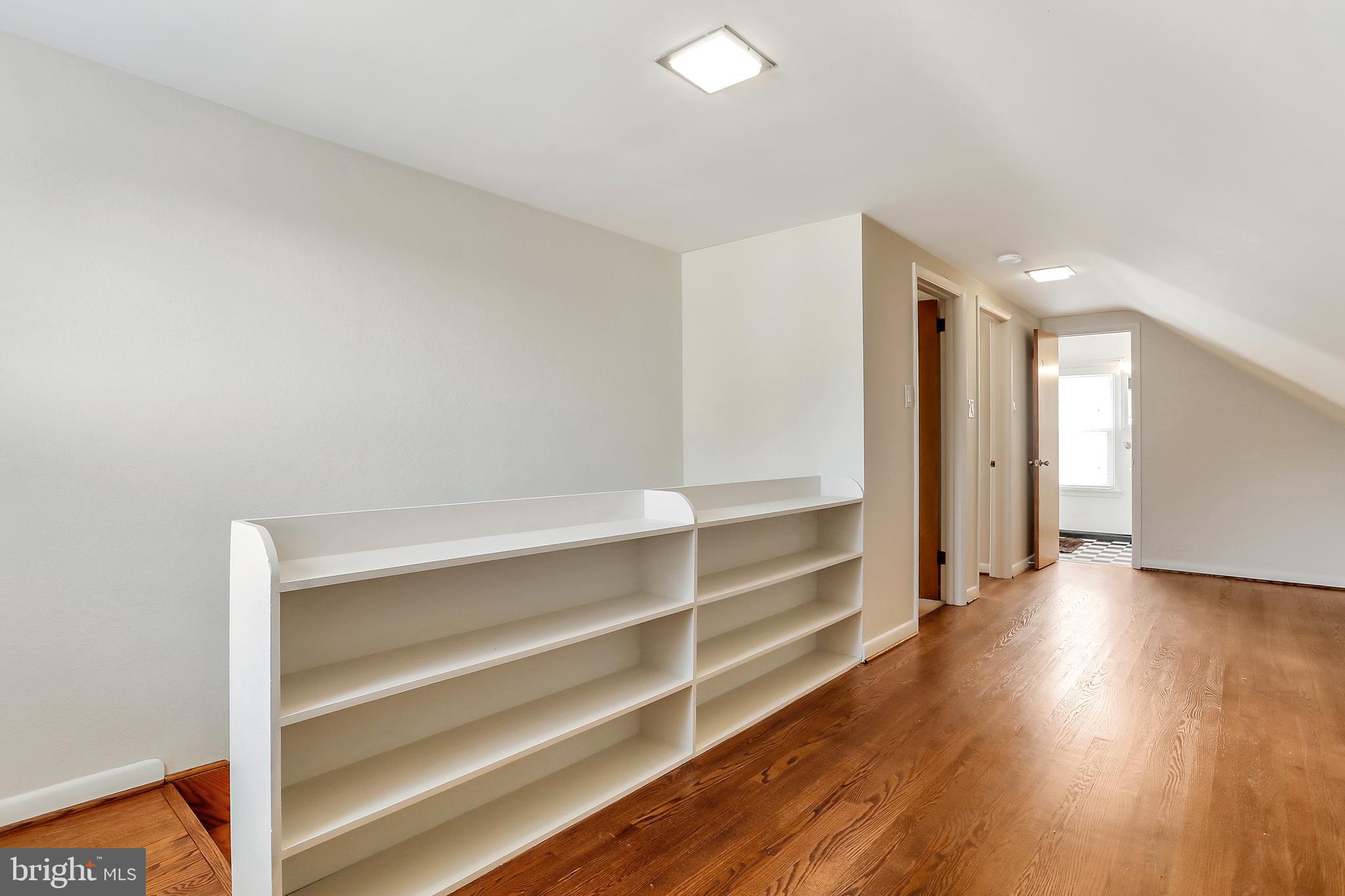 13212 Club Road Hagerstown, MD 21742 - Photo 27 of 54 2nd floor, shelving, landing, many options for use