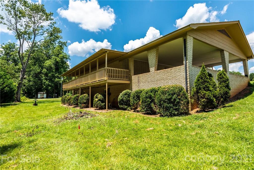 407 Legion Road Lenoir, NC 28645 - Photo 11 of 48 Gallery Image 11