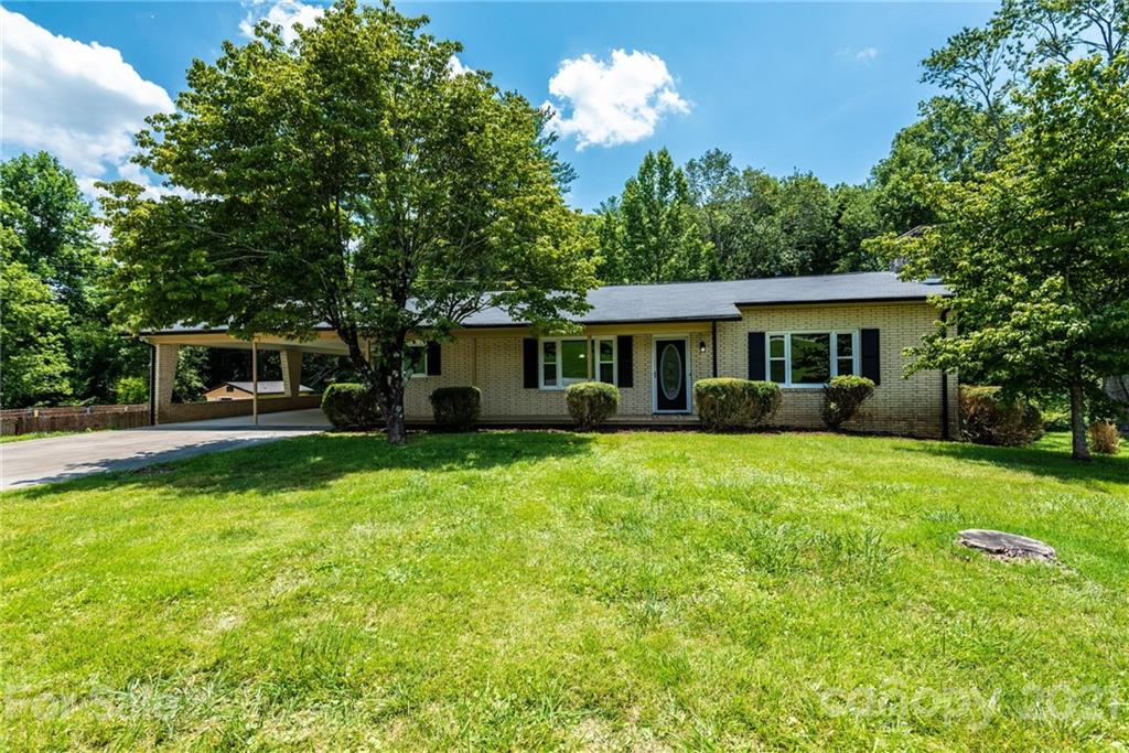 407 Legion Road Lenoir, NC 28645 - Photo 4 of 48 Gallery Image 4