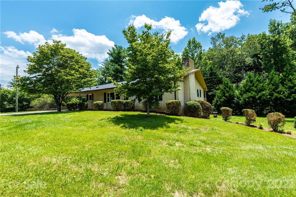 407 Legion Road Lenoir, NC 28645 - Photo 5 of 48 Gallery Image 5