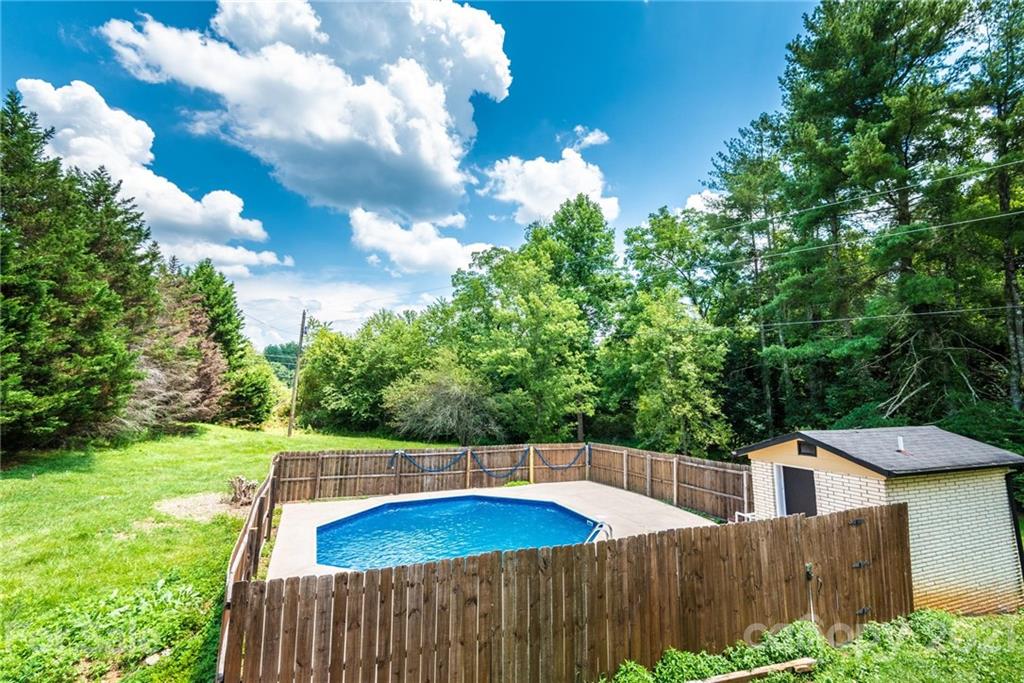 407 Legion Road Lenoir, NC 28645 - Photo 46 of 48 Gallery Image 46